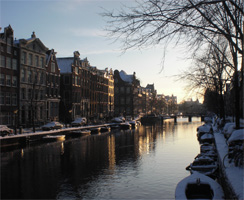 Uitzicht bij een wandeling op de Amsterdamse grachten